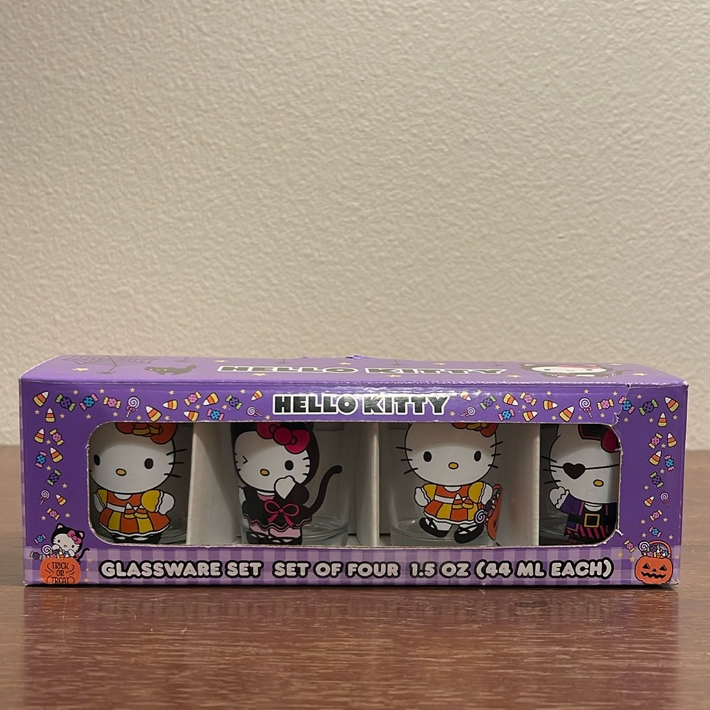 Halloween Hello Kitty Shot Glassware Set